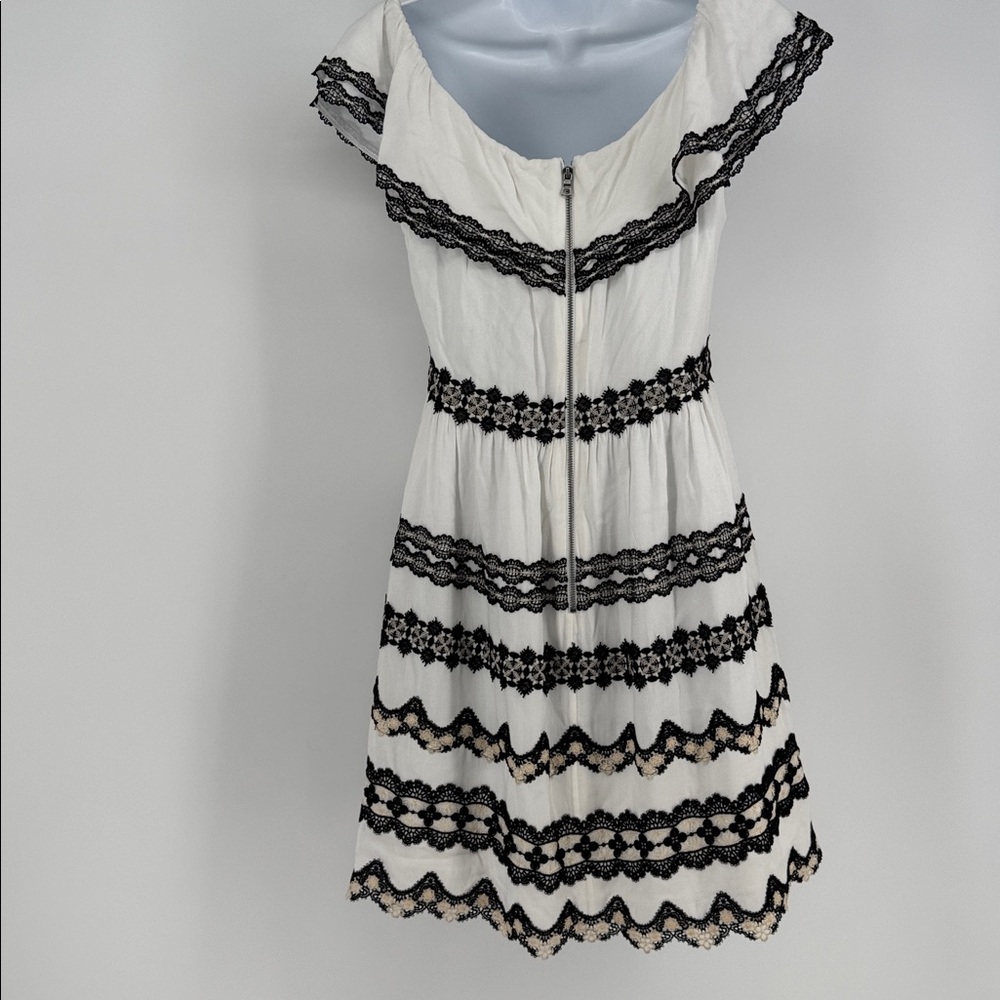 Alice + Olivia Rozzi Off Shoulder Dress - Picture 9 of 12